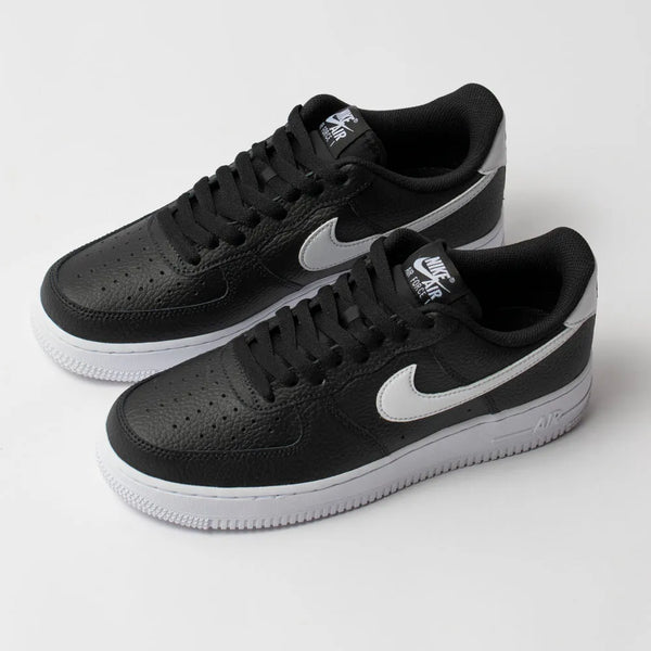 Tênis Nike Air Force 1'07