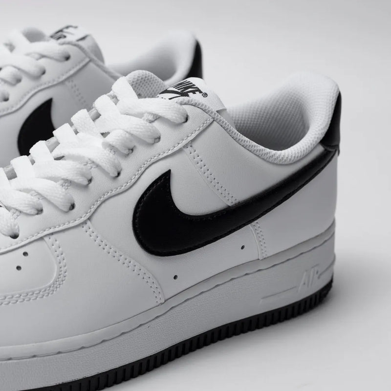 Tênis Nike Air Force 1 '07