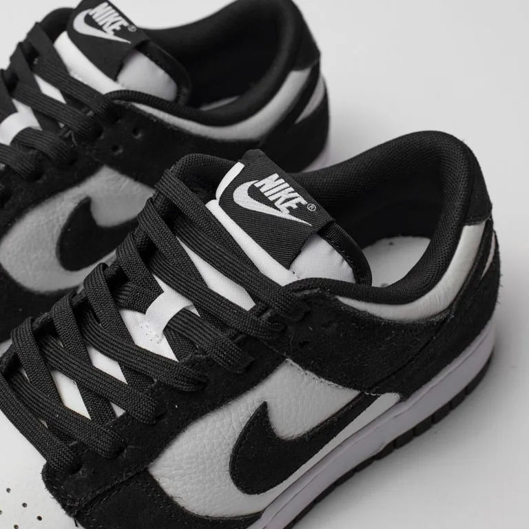 Tênis Nike Dunk Low Retrô SE Suede Panda