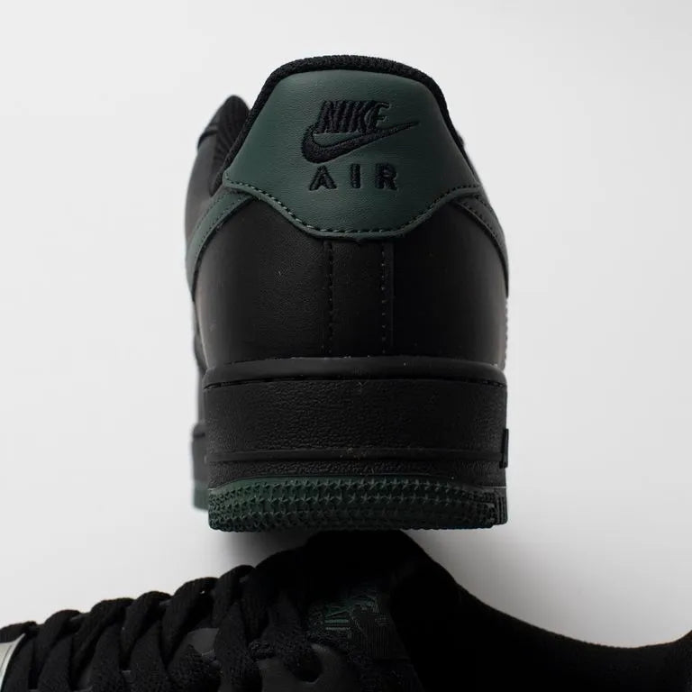 Tênis Nike Air Force 1'07 Vintage Green