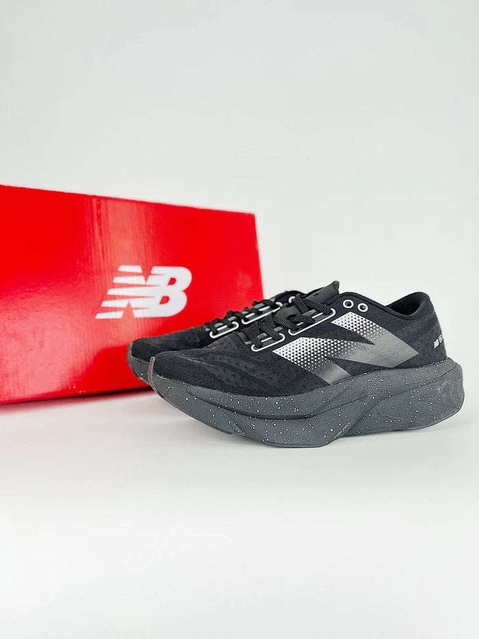 Tênis New Balance Fuelcell Supercomp Elite V4 - Preto